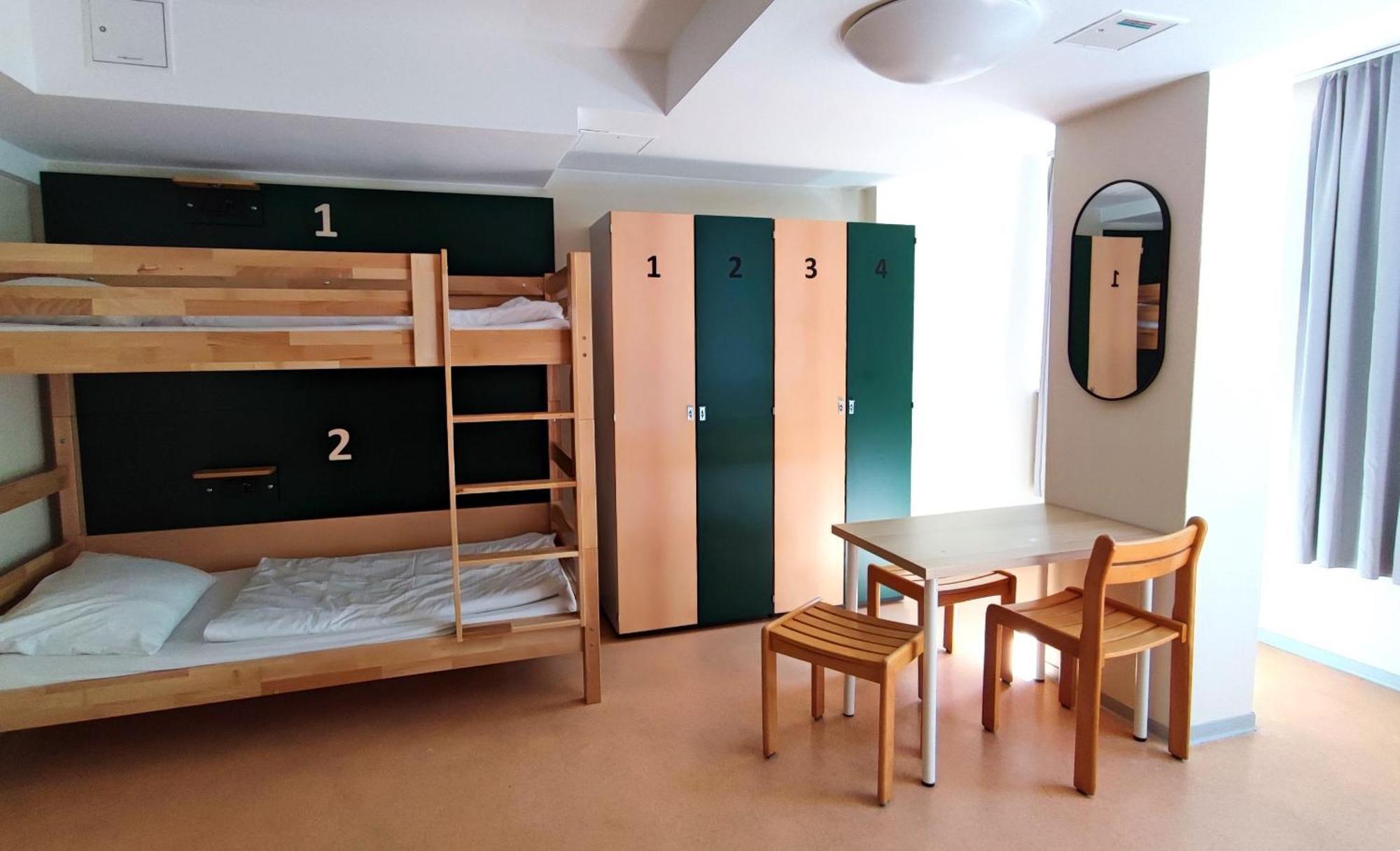 Hostal Martas Gaestehaeuser Hauptbahnhof Berlín