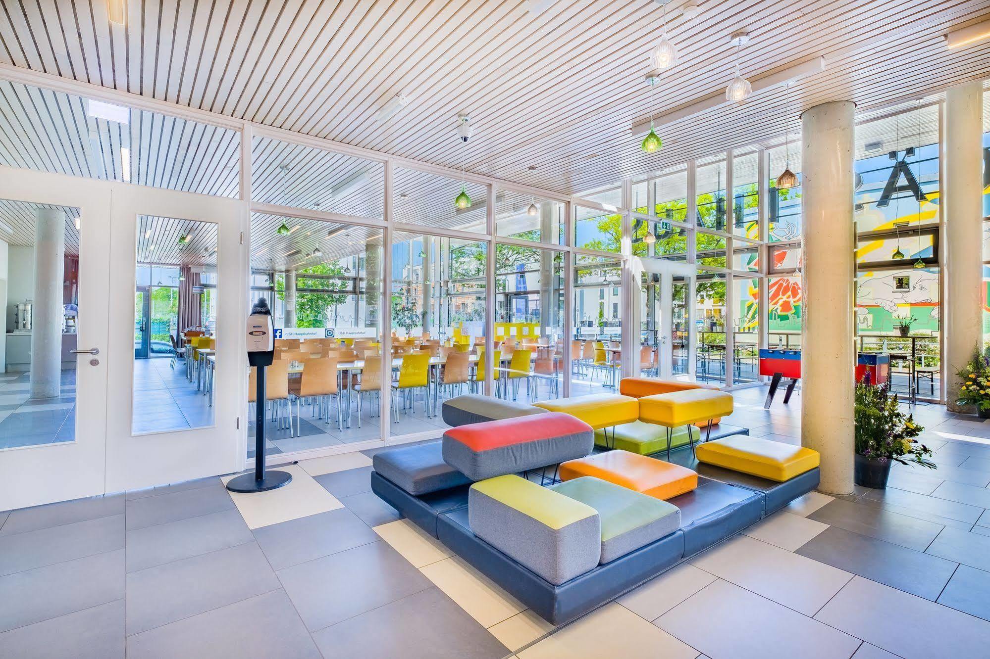 Hostal Martas Gaestehaeuser Hauptbahnhof Berlín